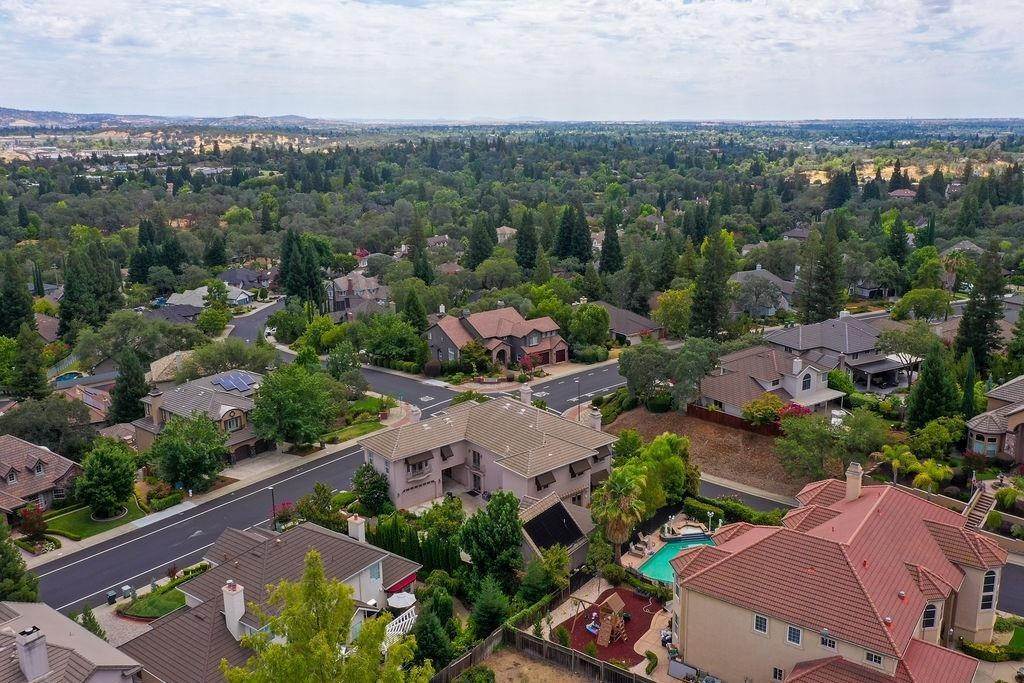 47. Single Family Homes for Active at 174 American River Canyon Drive Folsom, California 95630 United States