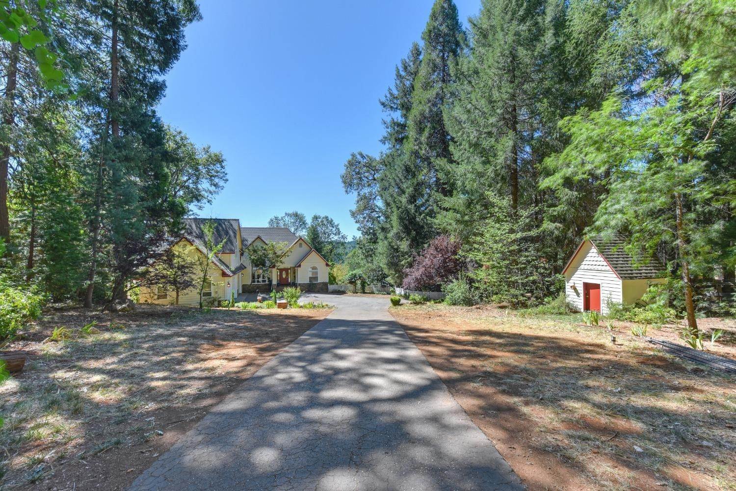 2. Single Family Homes for Active at 20300 Scotts Flat Road Nevada City, California 95959 United States
