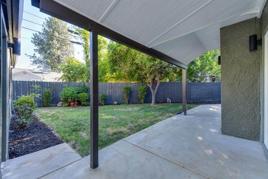 33. Single Family Homes for Active at 518 Dudley Way Sacramento, California 95818 United States