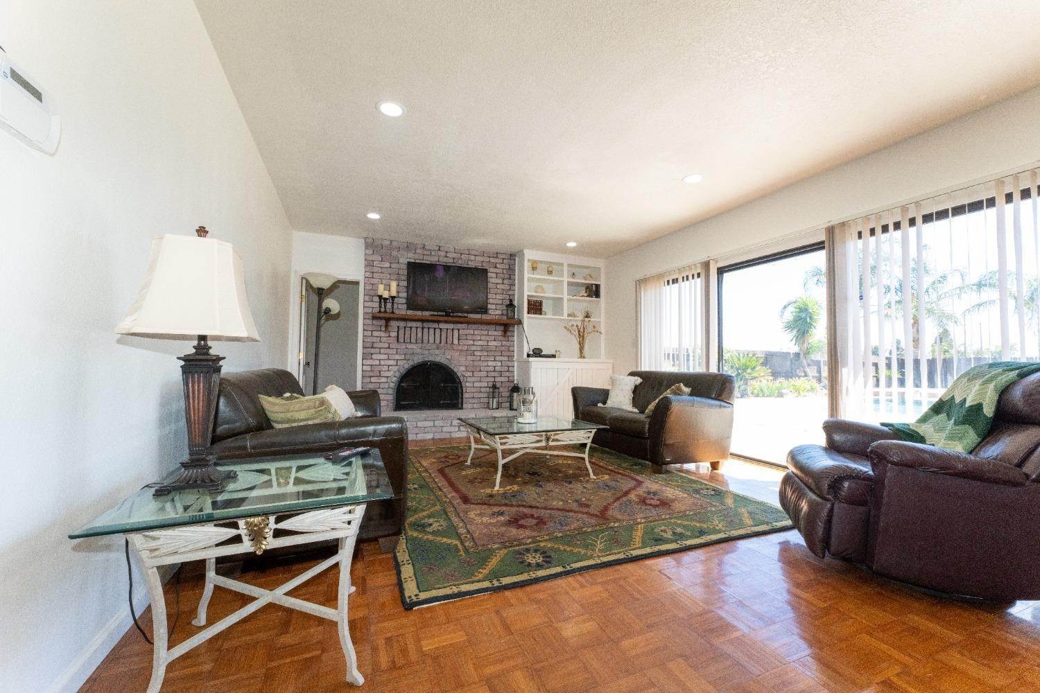 39. Single Family Homes for Active at 21102 S Lammers Road Tracy, California 95304 United States