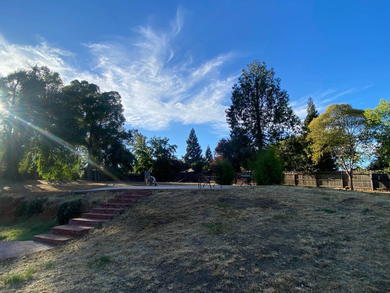 29. Single Family Homes for Active at 11115 Meadow Brook Drive Auburn, California 95602 United States