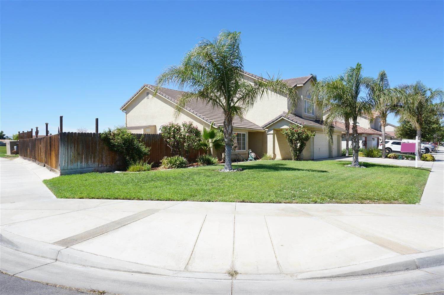 2. Single Family Homes for Active at 1117 Pinot Noir Street Los Banos, California 93635 United States