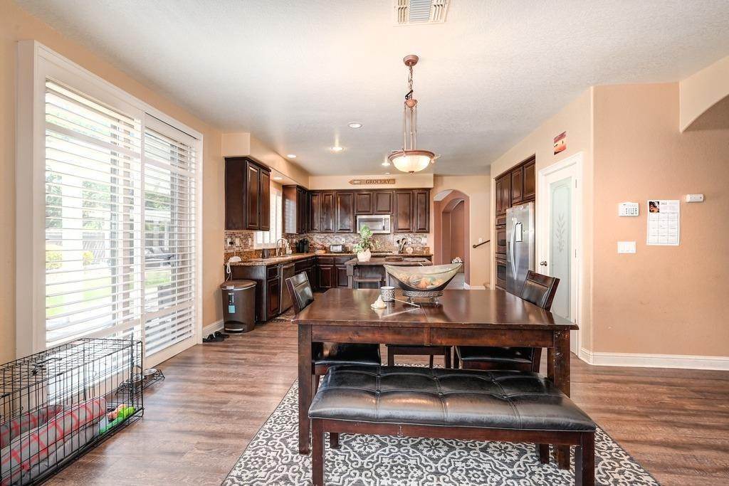 32. Single Family Homes for Active at 7309 Gladwin Way Elk Grove, California 95757 United States