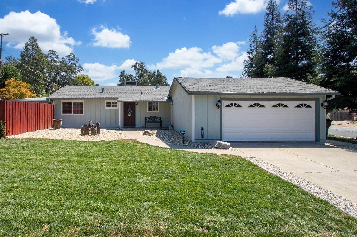 3. Single Family Homes for Active at 5600 La Field Drive Fair Oaks, California 95628 United States