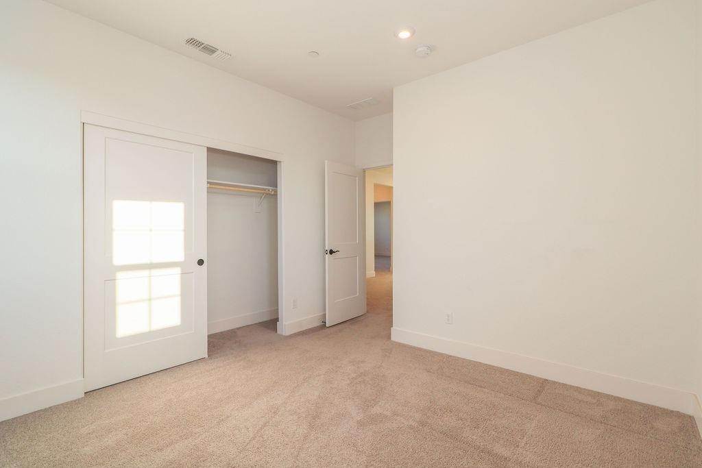 41. Single Family Homes for Active at 10415 Nucleo Street Elk Grove, California 95757 United States
