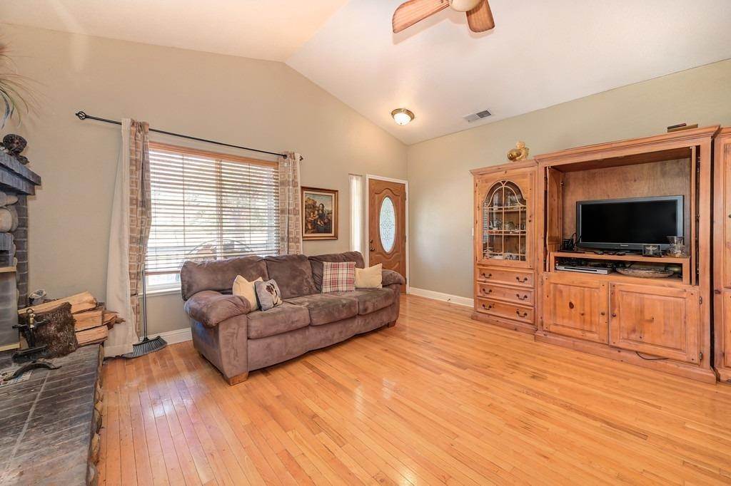 18. Single Family Homes for Active at 675 Swanson Lane Colfax, California 95713 United States