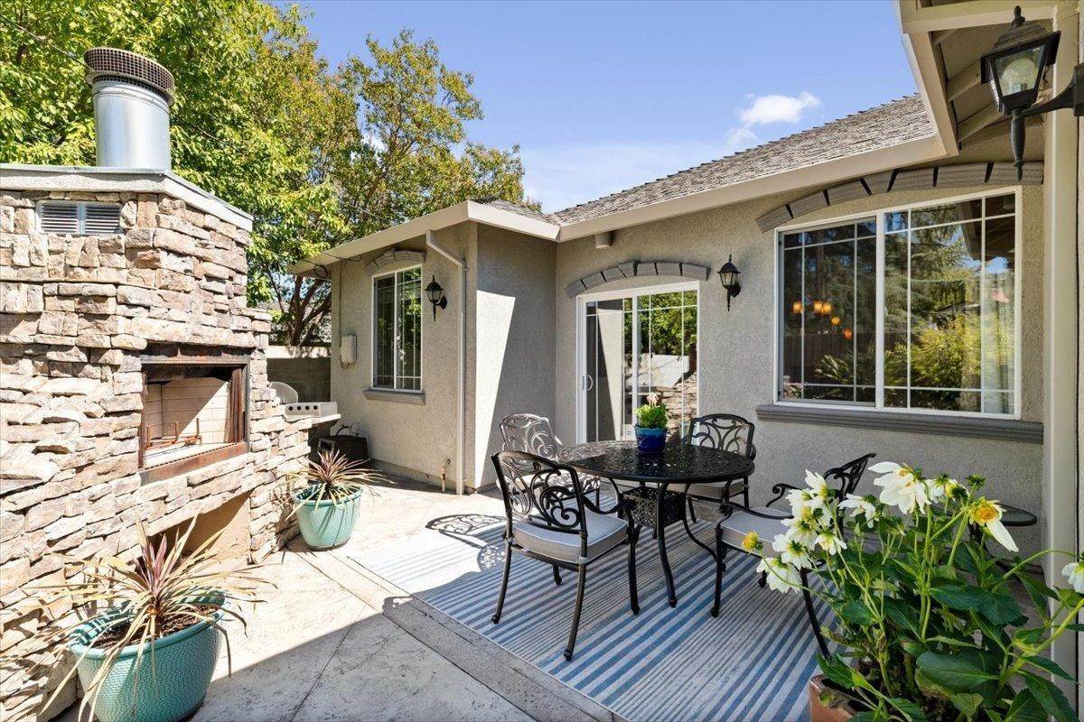 34. Single Family Homes for Active at 591 Garden Street Sacramento, California 95815 United States