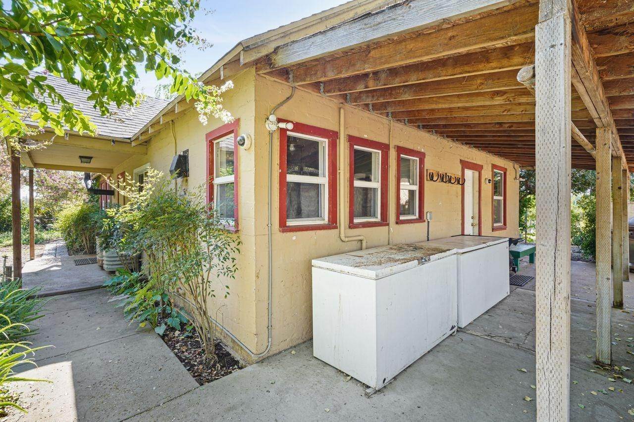 24. Single Family Homes for Active at 516 W Q Street Rio Linda, California 95673 United States
