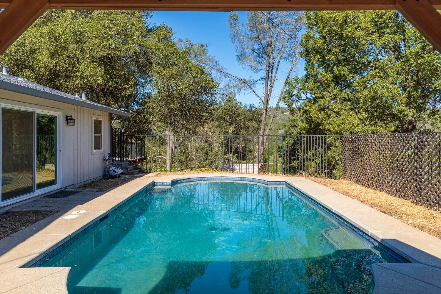 31. Single Family Homes 为 销售 在 1615 Needmore Drive Shingle Springs, 加利福尼亚州 95682 美国