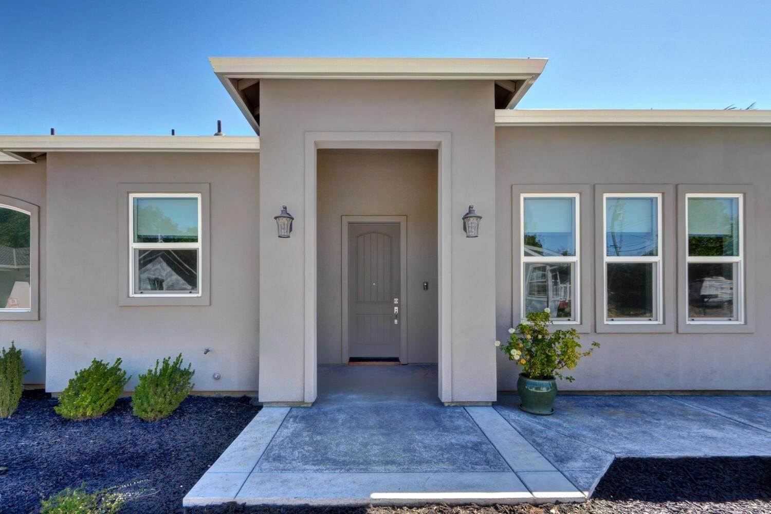 3. Single Family Homes for Active at 8947 Coan Lane Orangevale, California 95662 United States