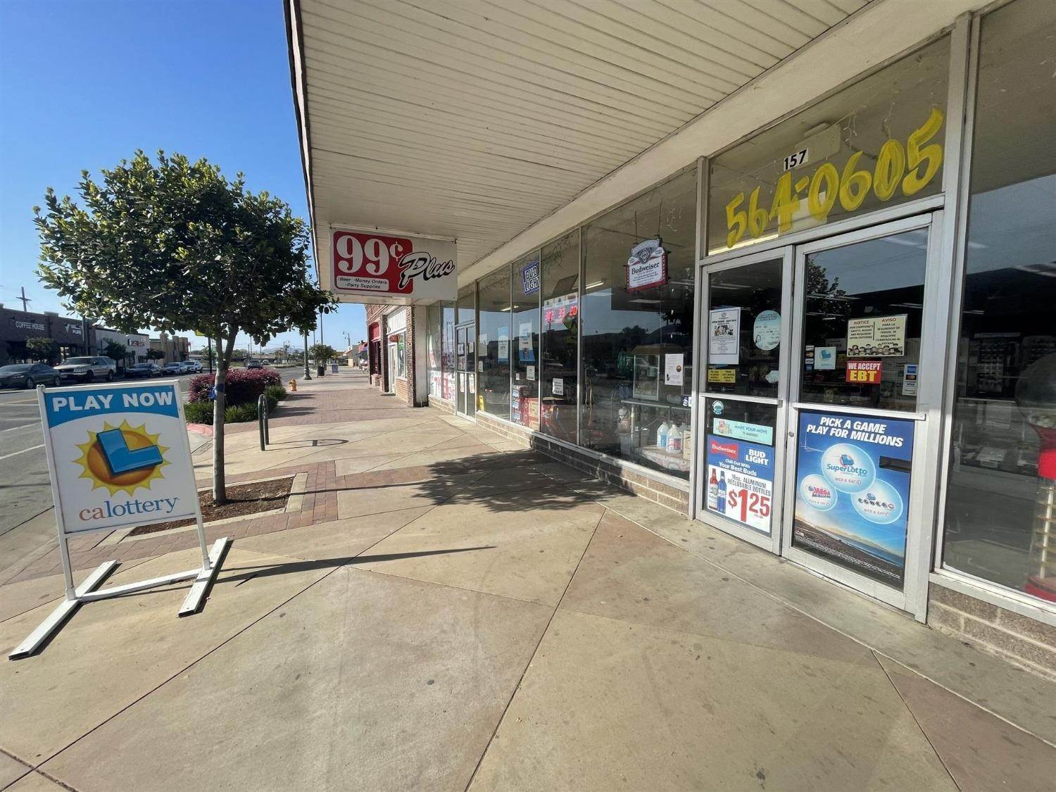 3. Commercial for Active at 157 N Valencia Blvd Woodlake, California 93286 United States