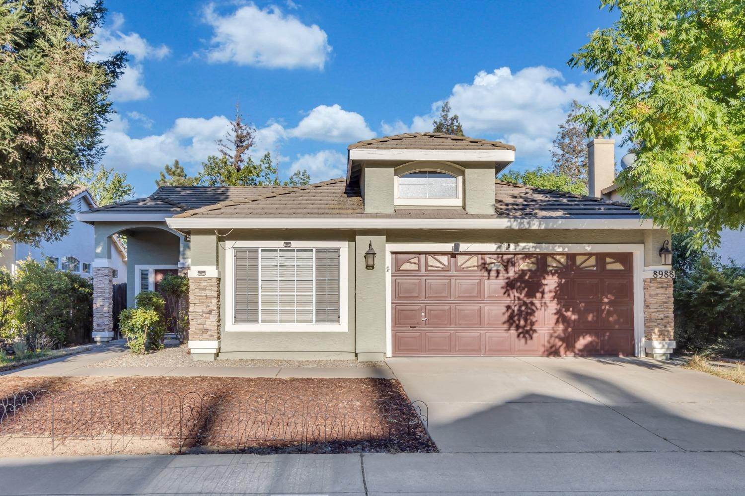 Single Family Homes for Active at 8988 Richborough Way Elk Grove, California 95624 United States