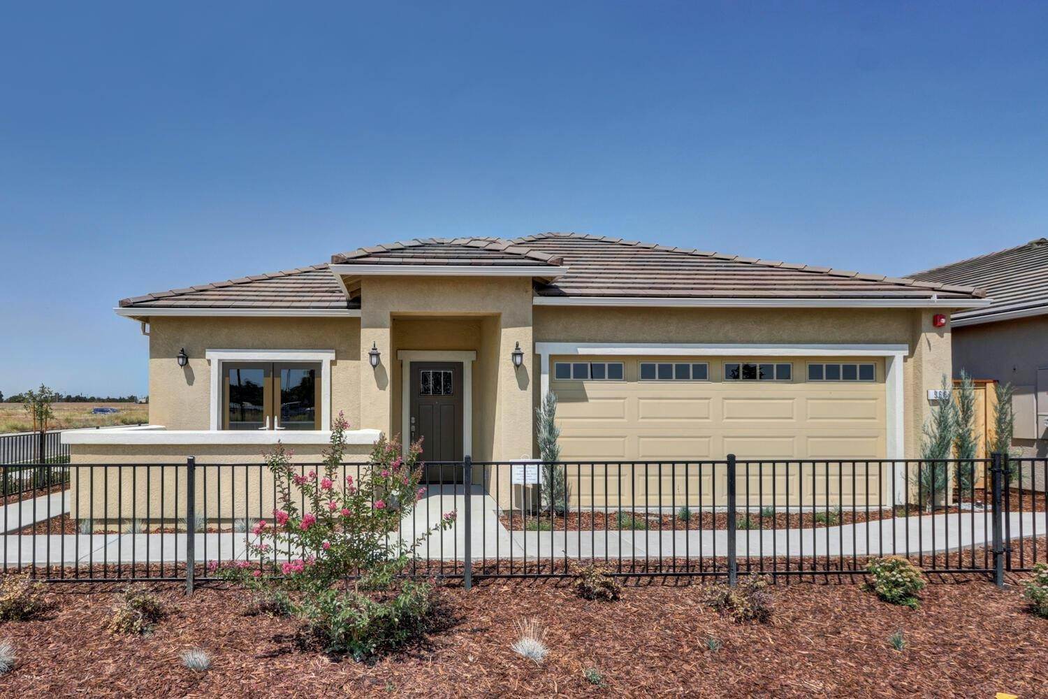 2. Single Family Homes for Active at 1000 Hogan Road Galt, California 95632 United States