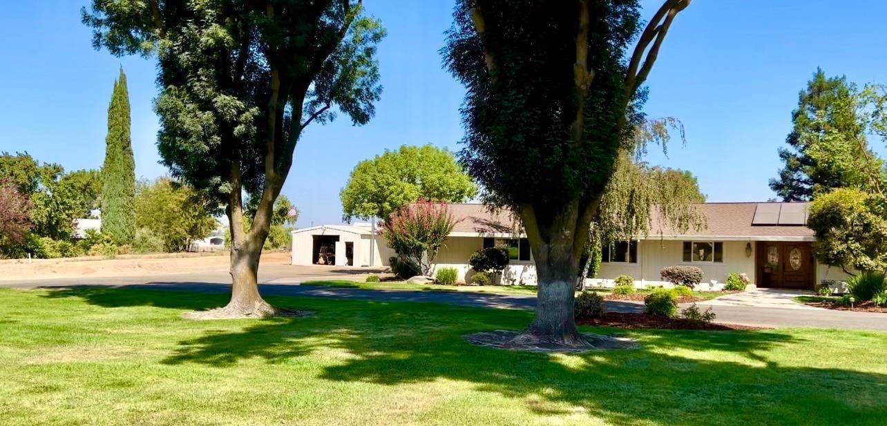 5. Single Family Homes for Active at 2726 La Loma Road Merced, California 95340 United States