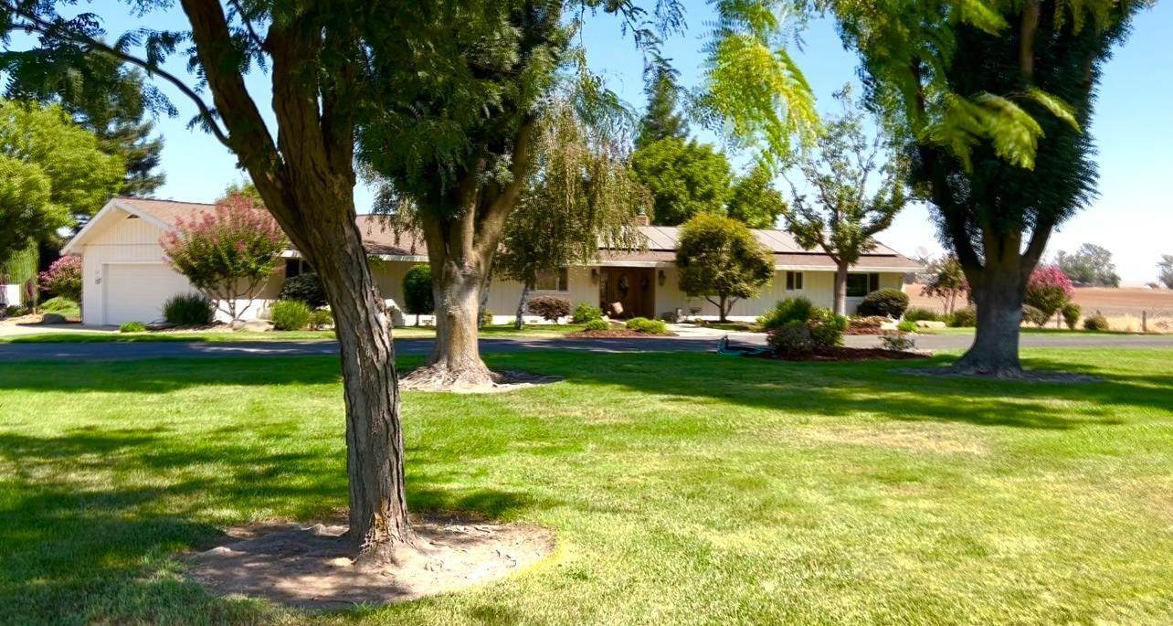 3. Single Family Homes for Active at 2726 La Loma Road Merced, California 95340 United States