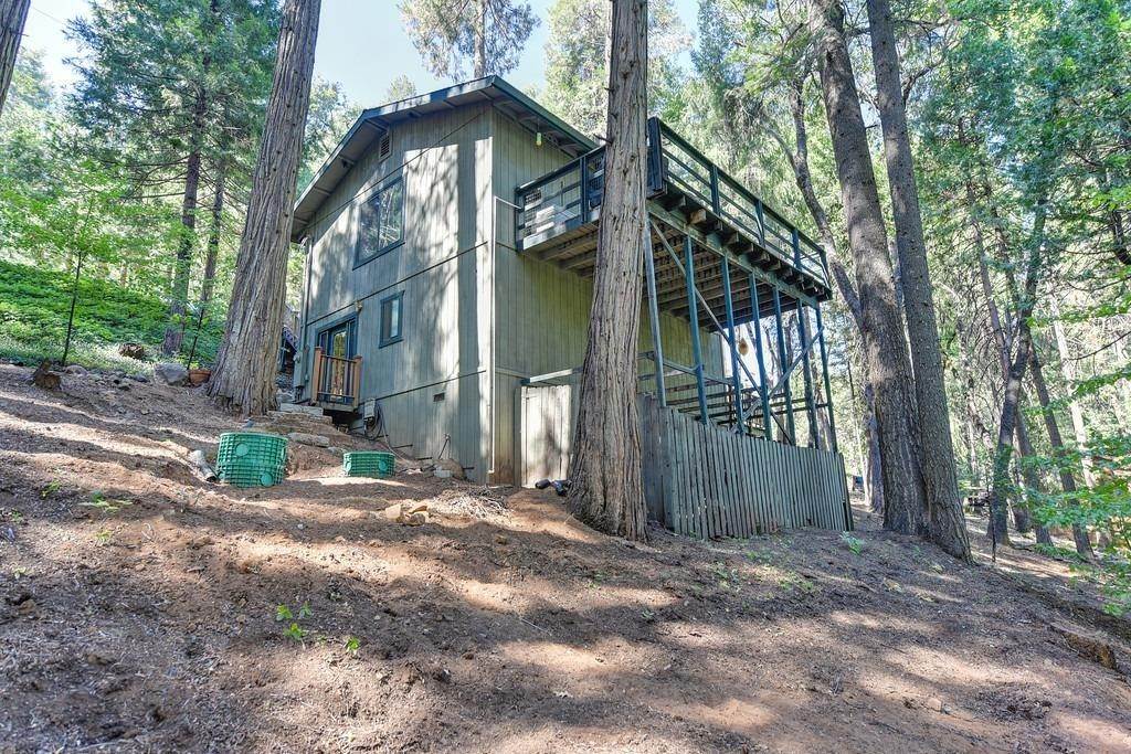 38. Single Family Homes for Active at 6895 Onyx Trail Pollock Pines, California 95726 United States
