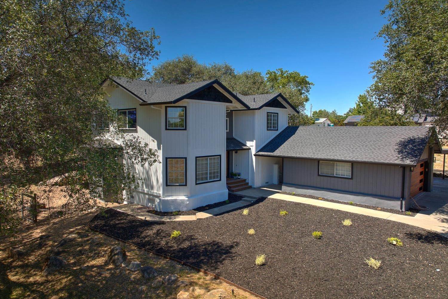 38. Single Family Homes for Active at 6160 Morgan Place Loomis, California 95650 United States