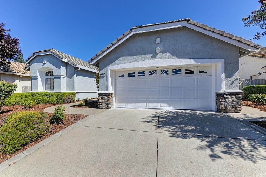 Single Family Homes for Active at 4717 Cottage Lane Roseville, California 95747 United States