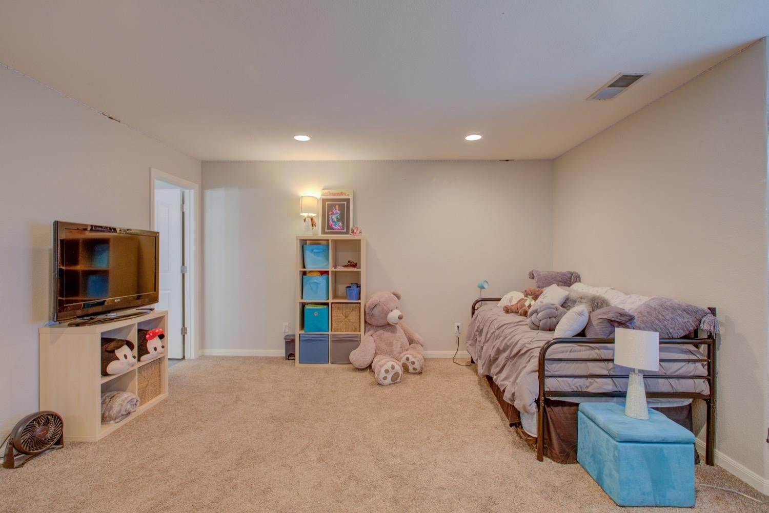 47. Single Family Homes for Active at 3904 Mondrian Drive Modesto, California 95356 United States