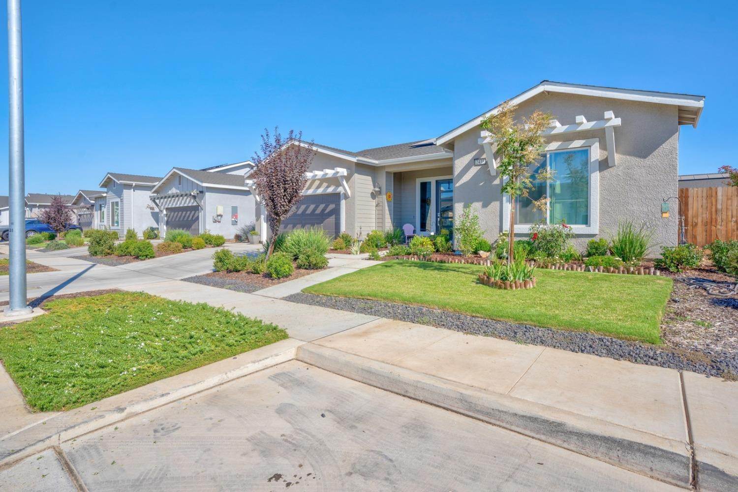 2. Single Family Homes for Active at 2435 Valverde Drive Merced, California 95340 United States