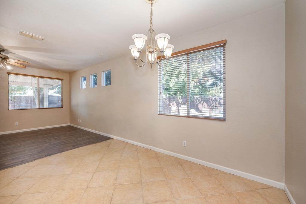 17. Single Family Homes for Active at 8484 Sun Berry Court Elk Grove, California 95624 United States