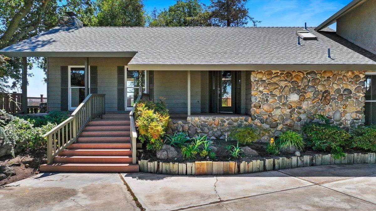 23. Single Family Homes for Active at 9331 Rodden Road Oakdale, California 95361 United States