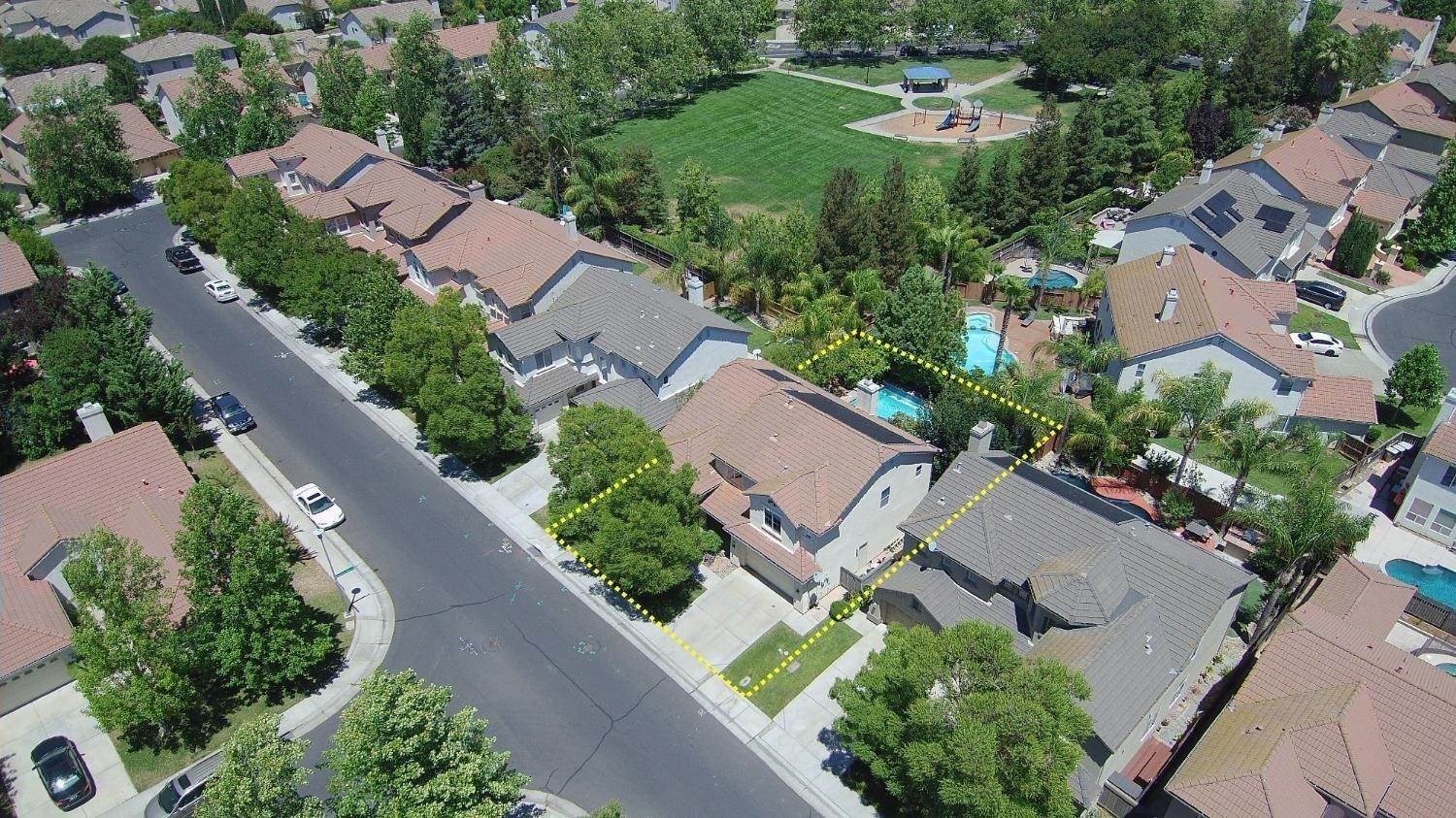 34. Single Family Homes for Active at 9927 Night Heron Way Elk Grove, California 95757 United States