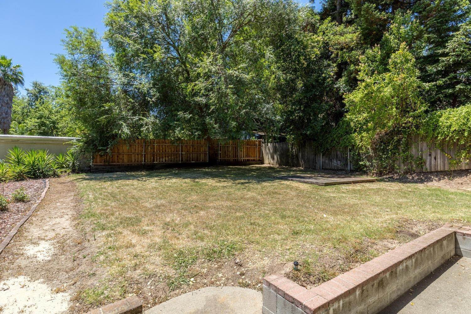 11. Single Family Homes for Active at 3727 Casa Loma Way Carmichael, California 95608 United States