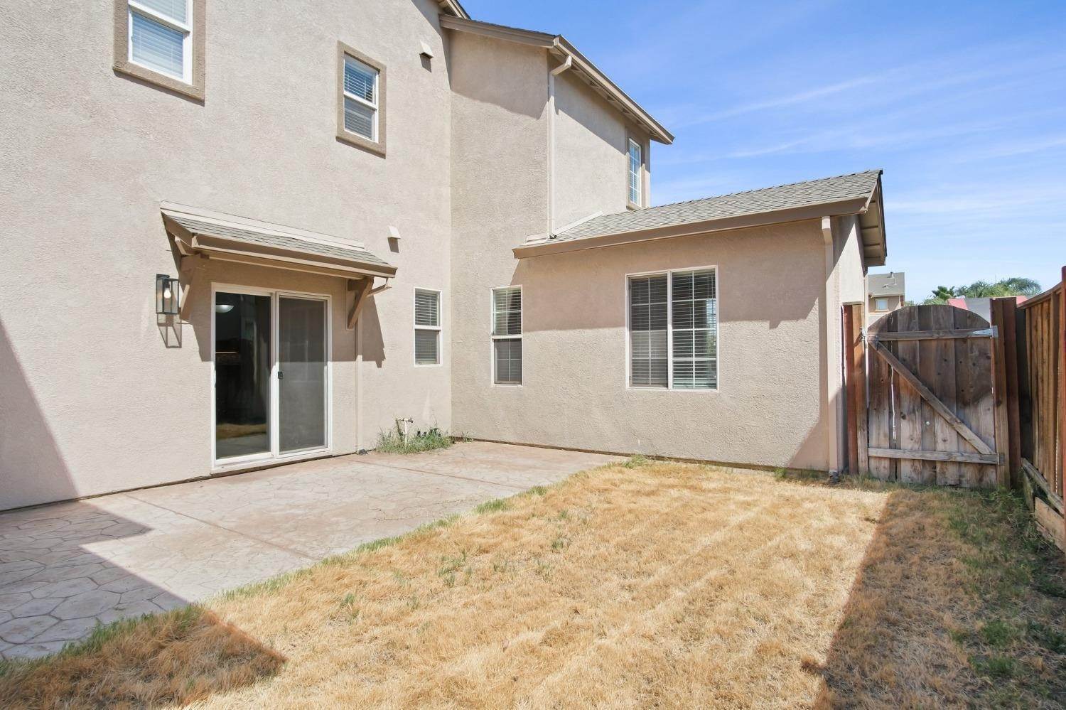 31. Single Family Homes for Active at 4237 IVORY Lane Turlock, California 95382 United States