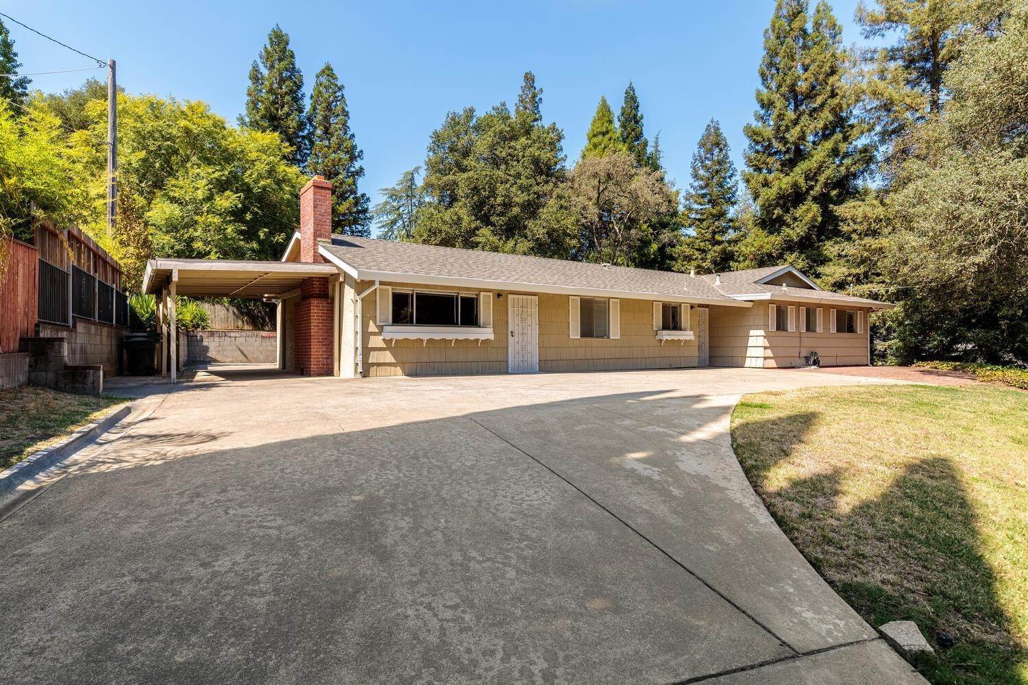 Single Family Homes for Active at 3727 Casa Loma Way Carmichael, California 95608 United States