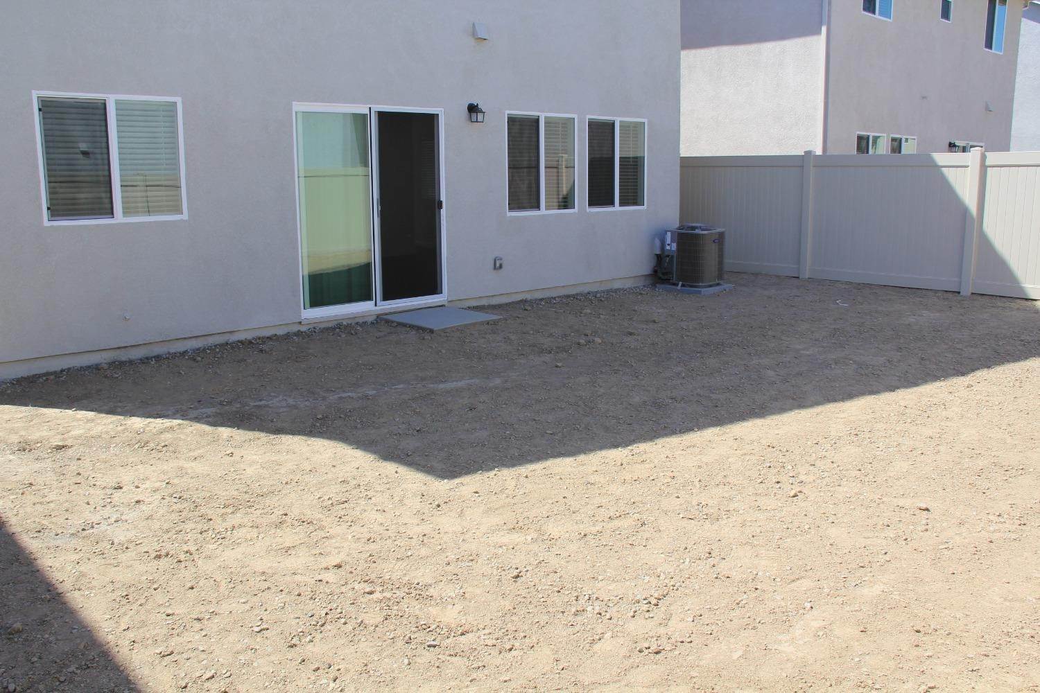 16. Single Family Homes for Active at 2887 Krone Way Antelope, California 95843 United States