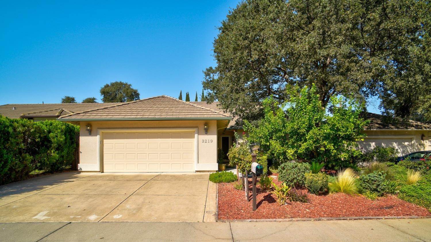 2. Single Family Homes for Active at 3219 Kaiser Court Carmichael, California 95608 United States