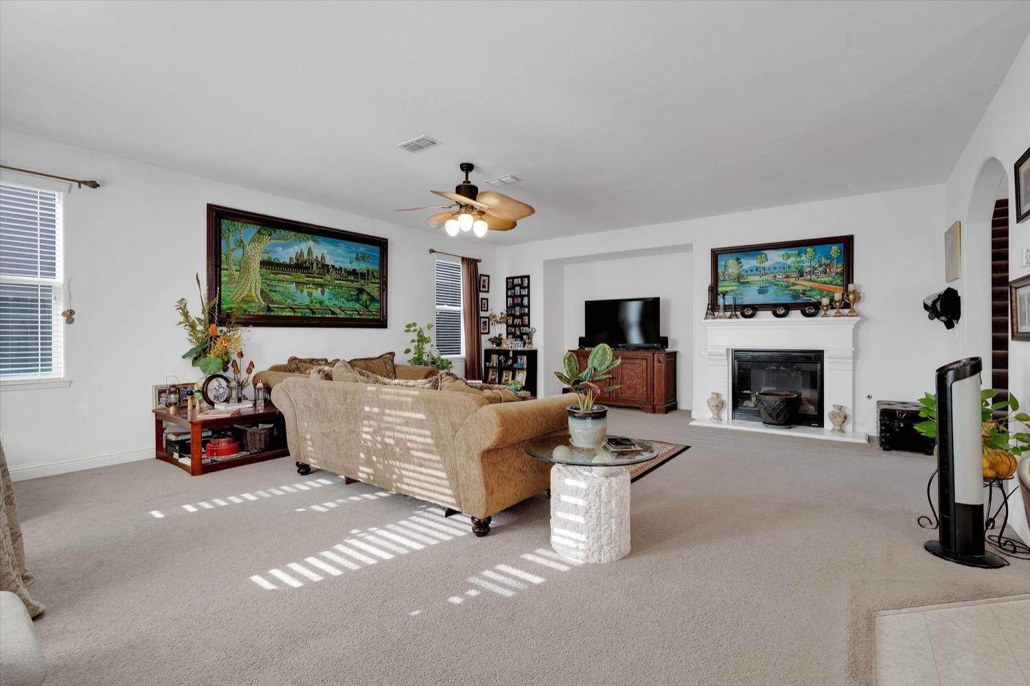 24. Single Family Homes for Active at 2200 Giant Oak Lane Ceres, California 95307 United States