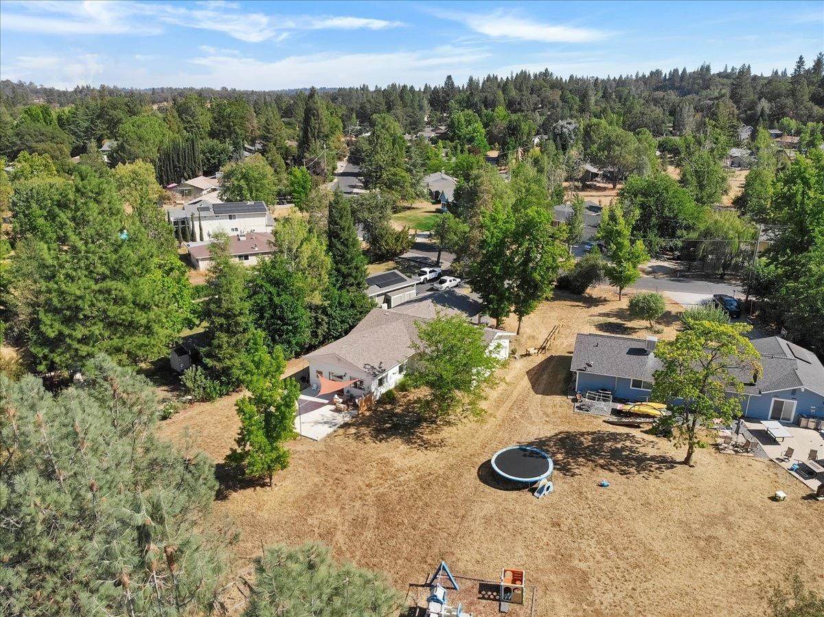 4. Single Family Homes for Active at 24420 Camelia Way Auburn, California 95602 United States