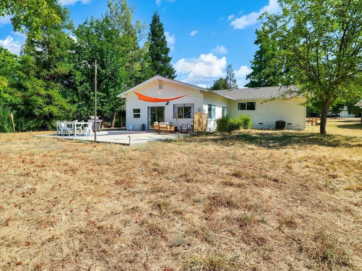 25. Single Family Homes for Active at 24420 Camelia Way Auburn, California 95602 United States