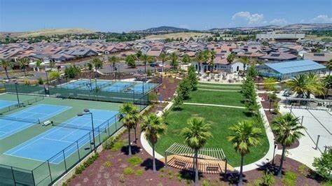 23. Single Family Homes for Active at 2020 Begonia Lane El Dorado Hills, California 95762 United States