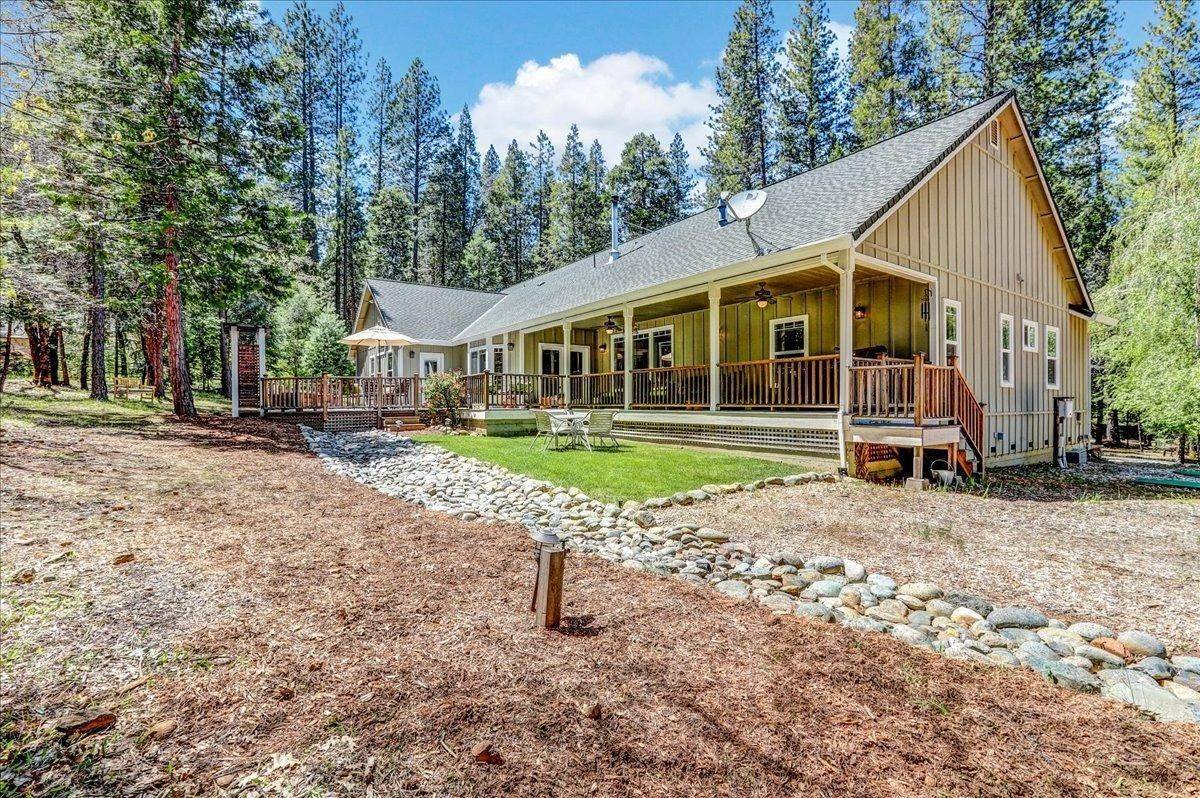 46. Single Family Homes for Active at 13799 N Bloomfield Road Nevada City, California 95959 United States