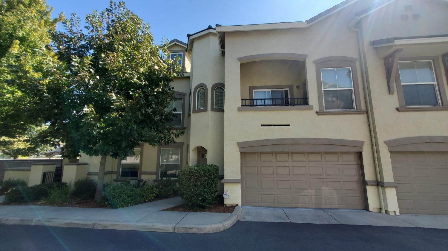 35. Condominiums for Active at 5430 Tares Circle Elk Grove, California 95757 United States