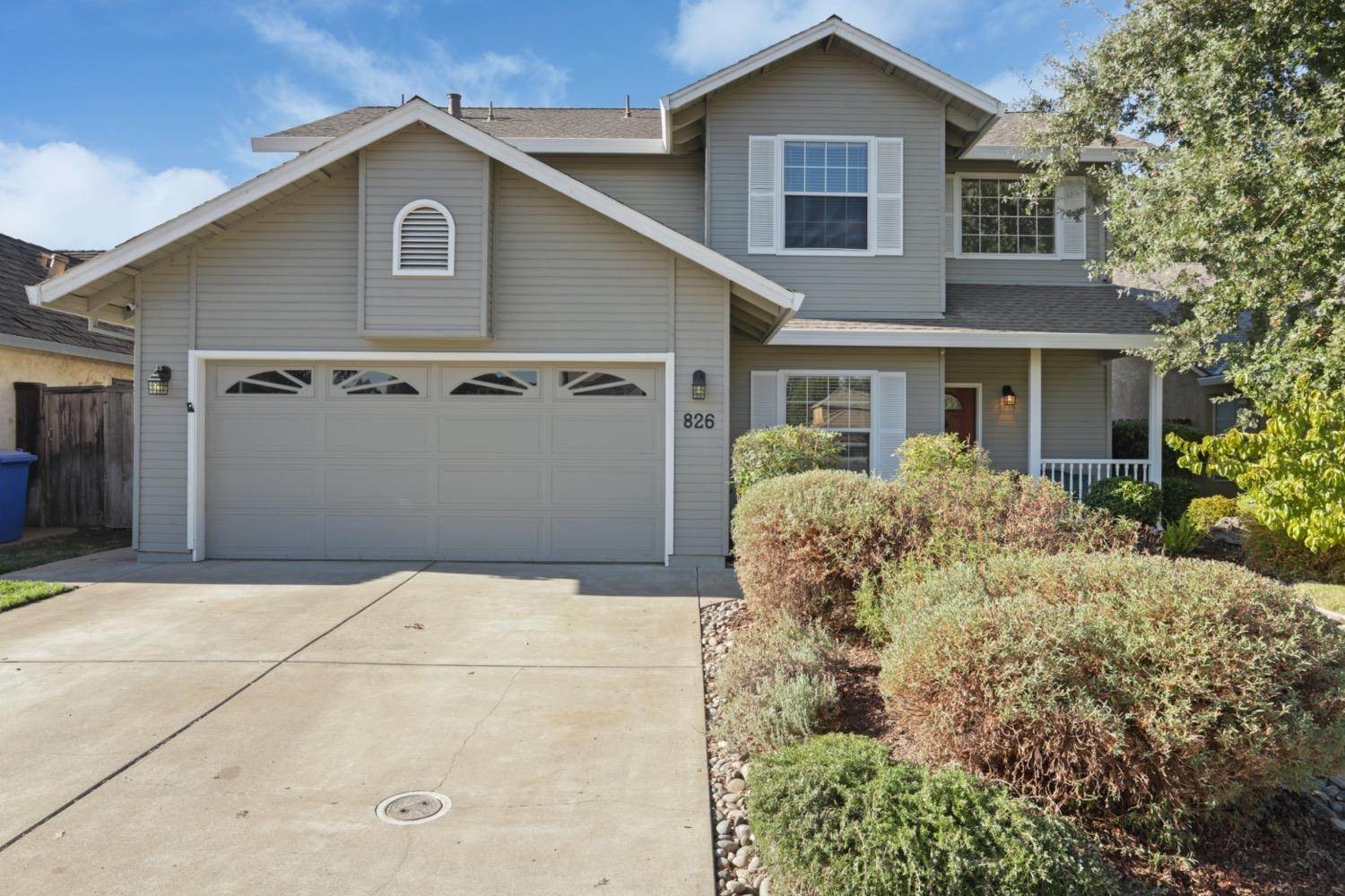 Single Family Homes for Active at 826 E Augusta Street Woodbridge, California 95258 United States
