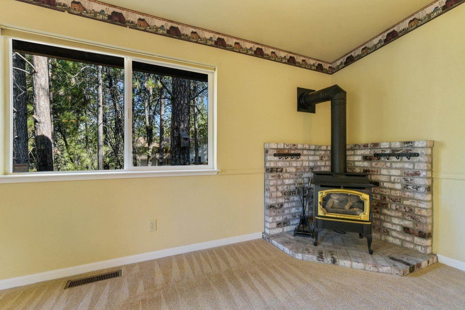 19. Single Family Homes for Active at 12790 Burnt Cedar Lane Pine Grove, California 95665 United States