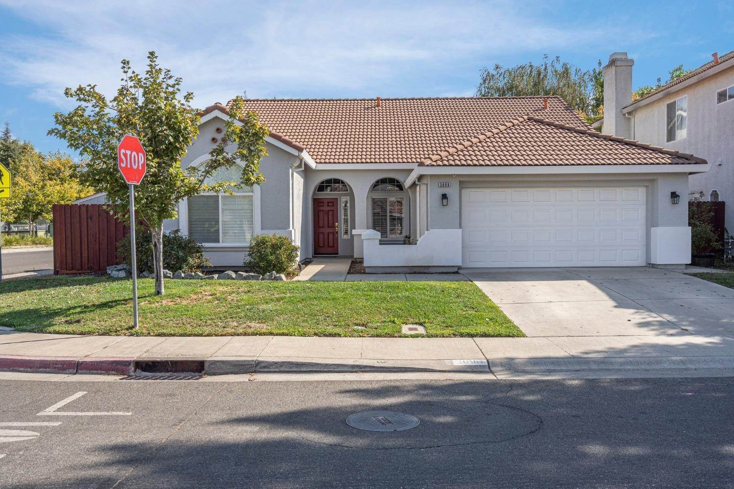 2. Single Family Homes for Active at 3688 Trefethen Way Sacramento, California 95834 United States
