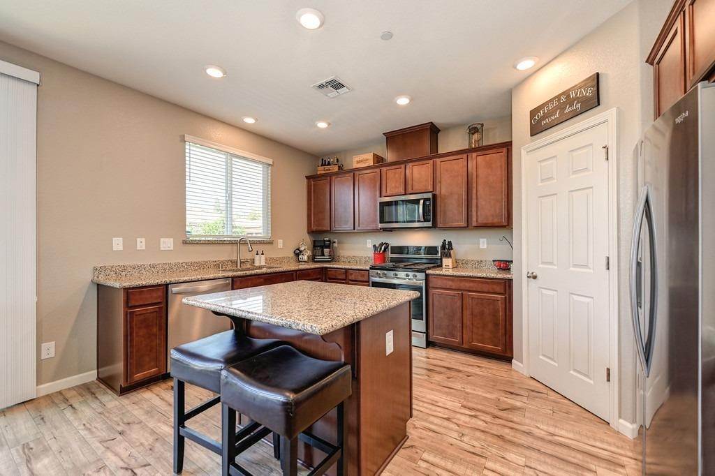 12. Single Family Homes for Active at 6120 mehrten Rocklin, California 95765 United States