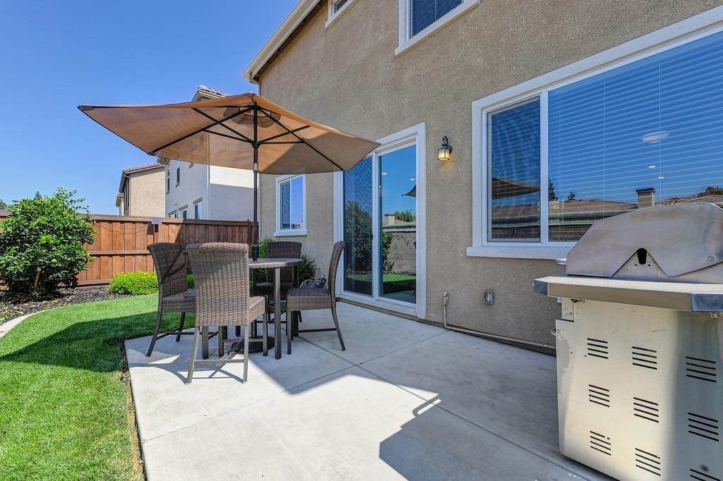29. Single Family Homes for Active at 6120 mehrten Rocklin, California 95765 United States
