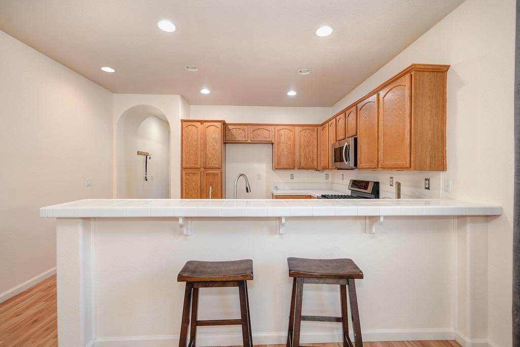 9. Single Family Homes for Active at 2928 N Platte Way Sacramento, California 95835 United States