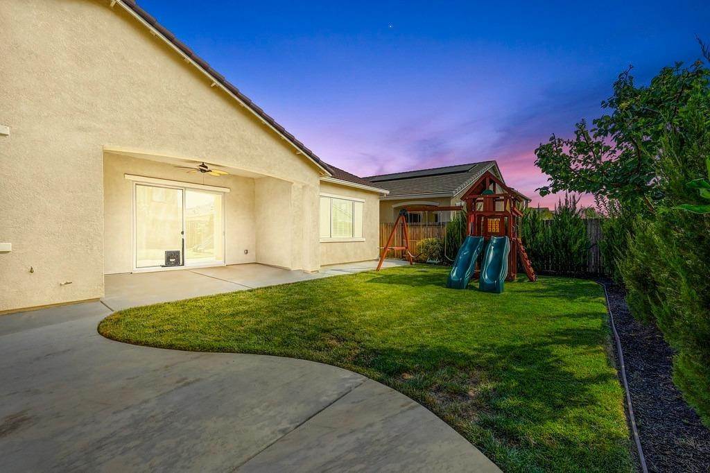 10. Single Family Homes for Active at 2161 Somers Street Roseville, California 95747 United States