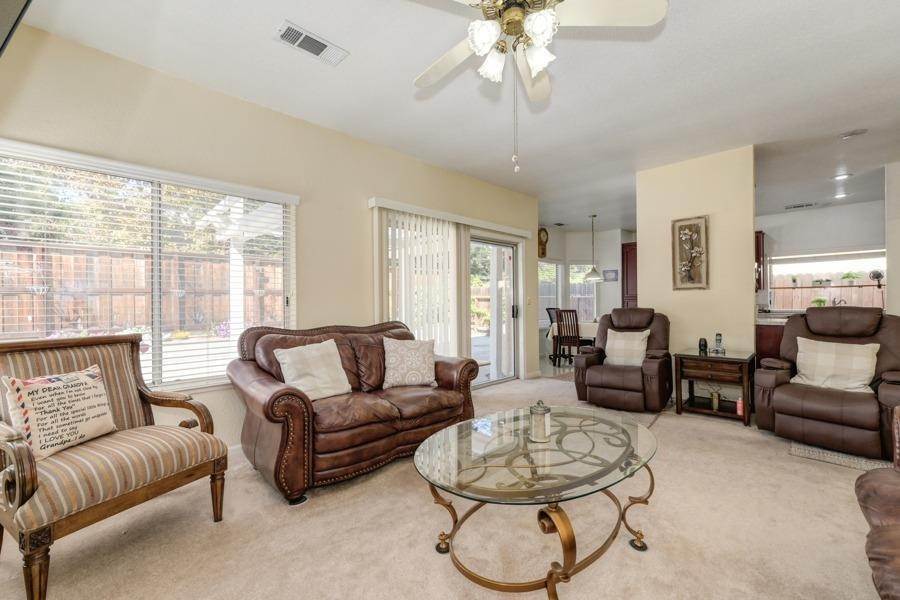 31. Single Family Homes for Active at 3521 Ardia Avenue Modesto, California 95357 United States