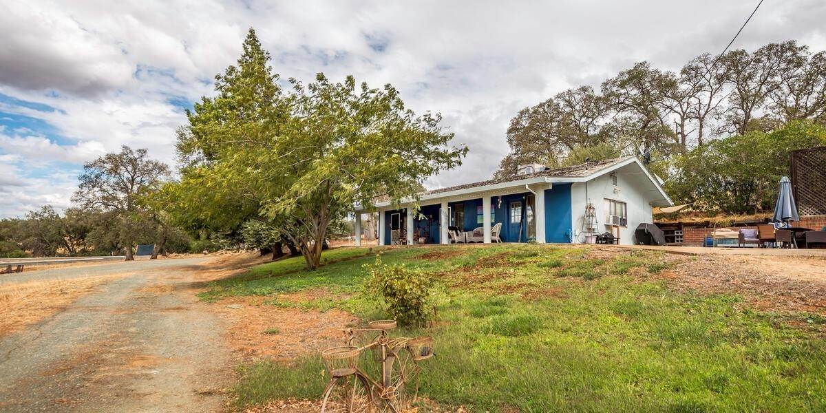 32. Single Family Homes for Active at 16700 State Highway 49 Plymouth, California 95669 United States