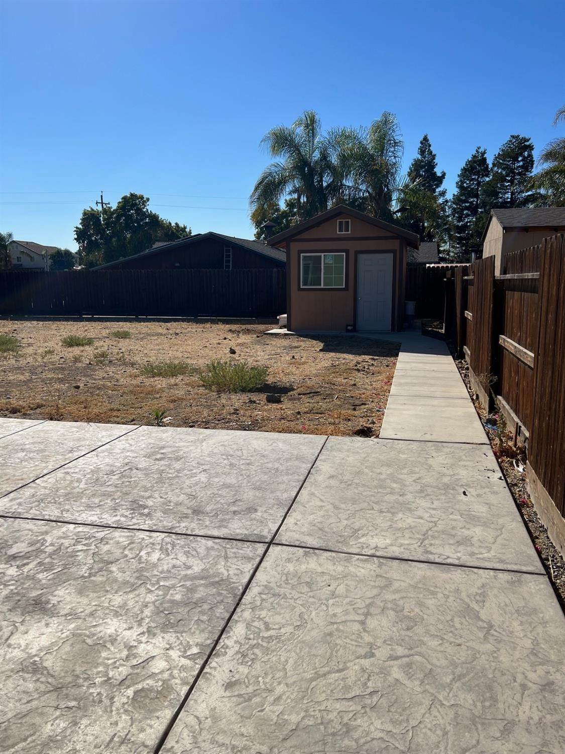 35. Single Family Homes for Active at 1535 Magnolia Court Los Banos, California 93635 United States
