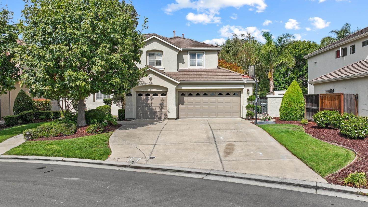 Single Family Homes for Active at 5143 Poppy Hills Circle Stockton, California 95219 United States