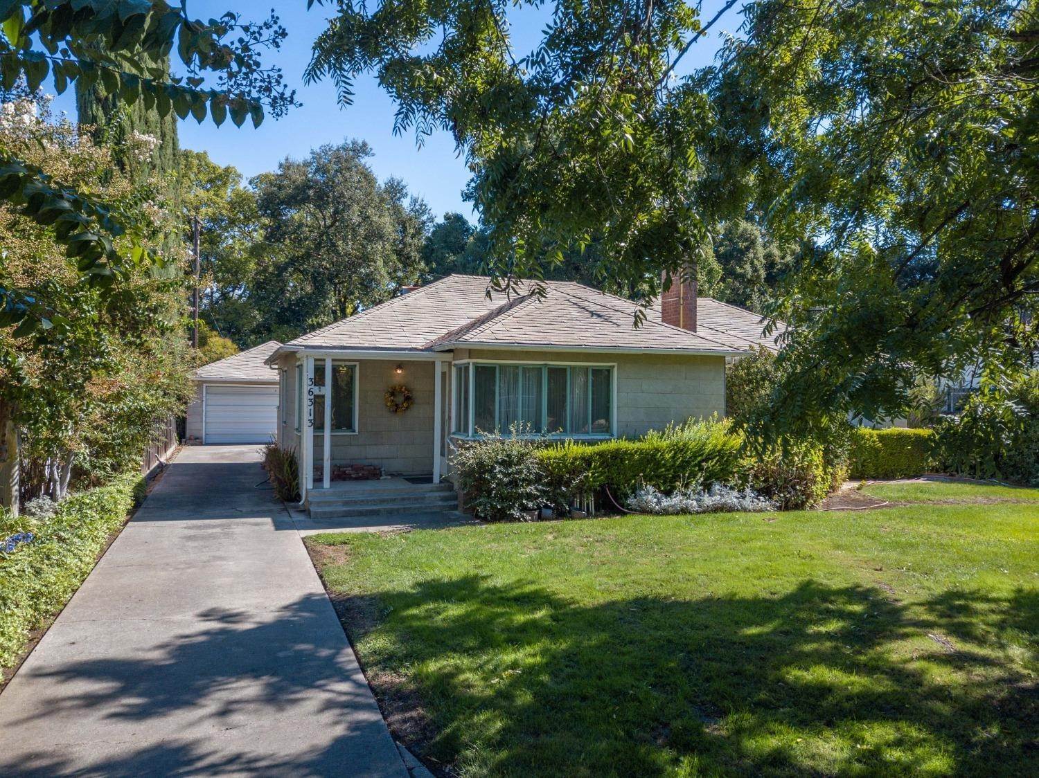 Single Family Homes 为 销售 在 36313 N Center Street Clarksburg, 加利福尼亚州 95612 美国